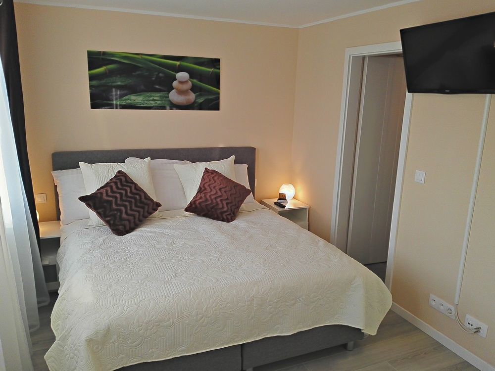 @Cocoon Bed & Breakfast อีปส์ ภายนอก รูปภาพ